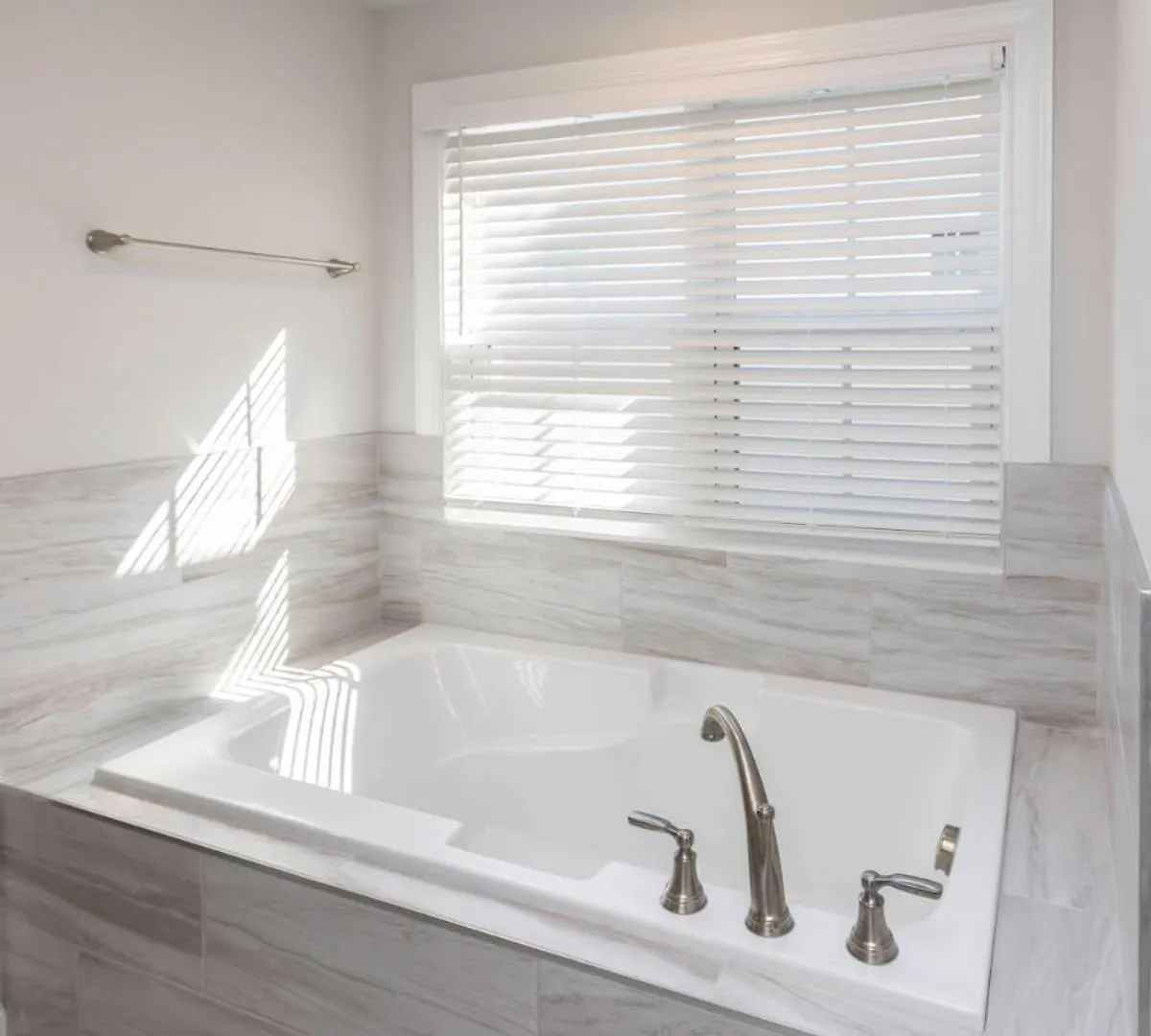 Perfect Escape With Ocean Breeze Villa Virginia Beach