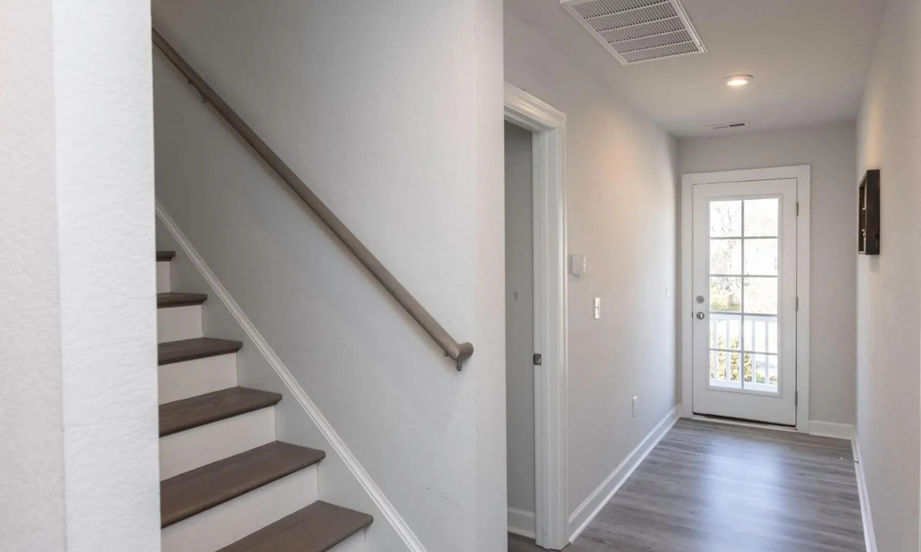 Perfect Escape With Ocean Breeze Villa Virginia Beach
